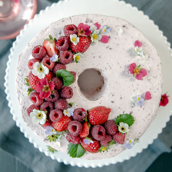 1 Favorite Ladies Cake | Raspberry Lychee Rose Cake | Last Minute Surprise  for Her | Artisan Cakes | French Cakes & Pastry | Designer Cakes |  Chocolate Pinata | Macaron | Flowers & Balloon | Gifts